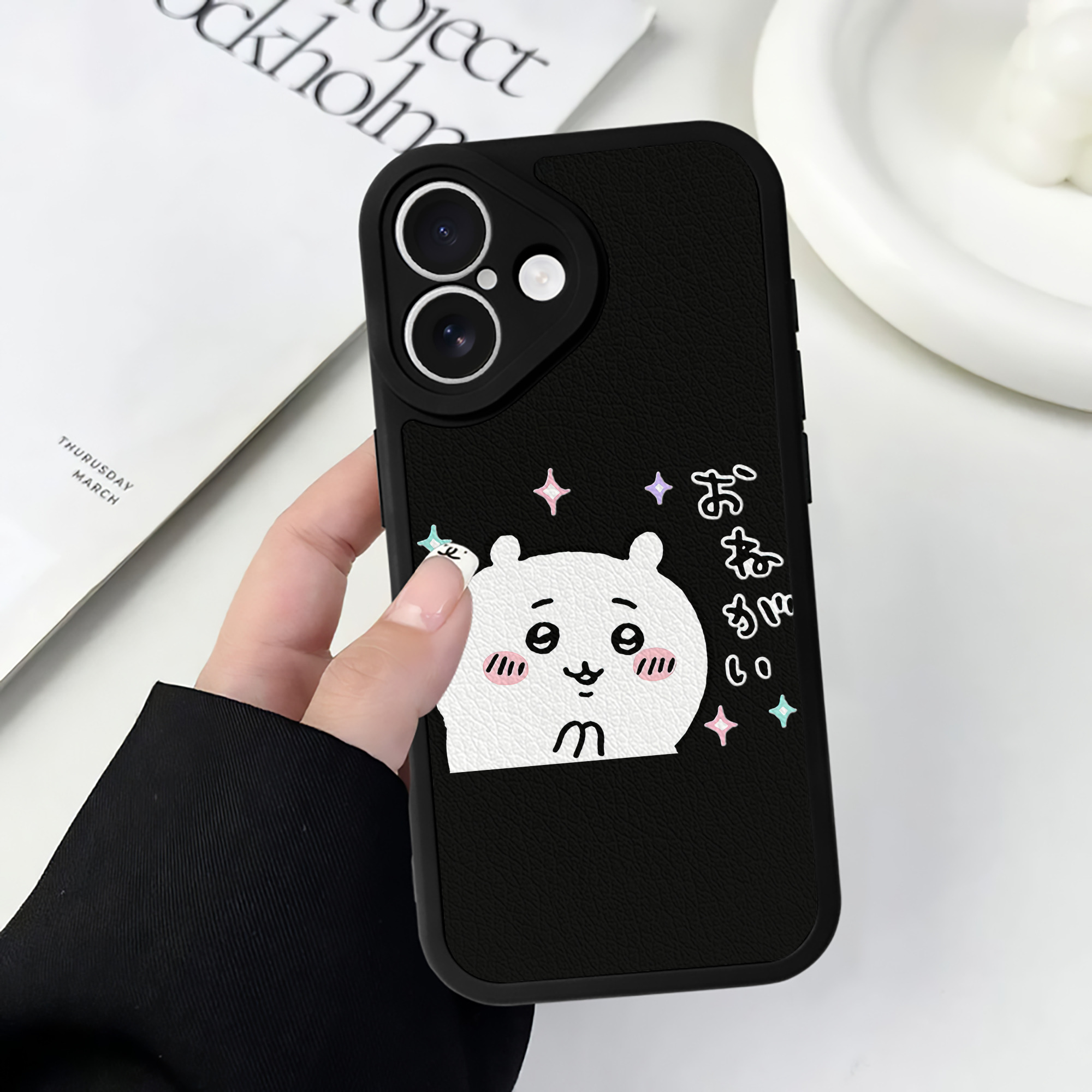 （画像用） ちいかわ ちいかわ Chii-kawa chiikawa 【iPhone 16シリーズ対応】シリコンスマホケース（レザー調） 材質：シリコン